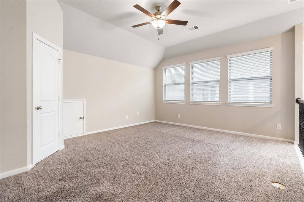 With plenty of room for entertainment and leisure activities, it also includes additional closet space for added convenience and storage. Whether it's for games, a home theater, or a play area, this versatile space is ready to fit your lifestyle.