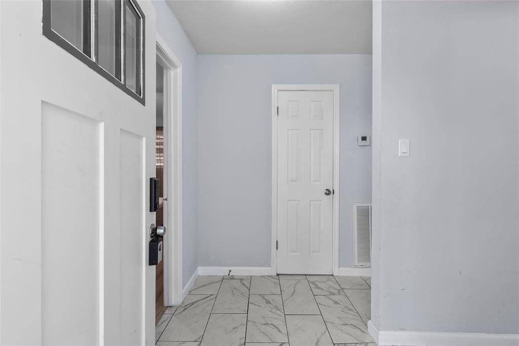 Entrance in to Charm and Modern Updates.
