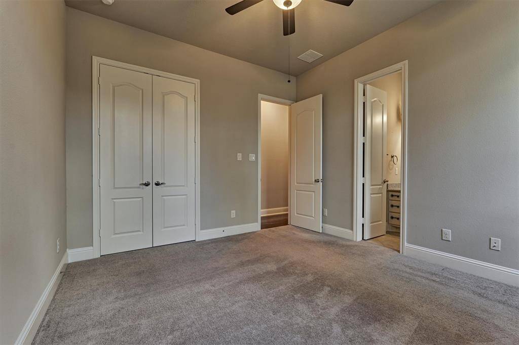 Third Secondary bedroom with en suite bathroom as well