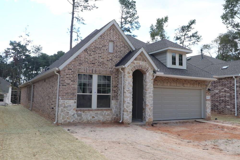 Welcome to The Brecken by David Weekley Homes **HOME ESTIMATED TO BE COMPLETE MARCH 2025**