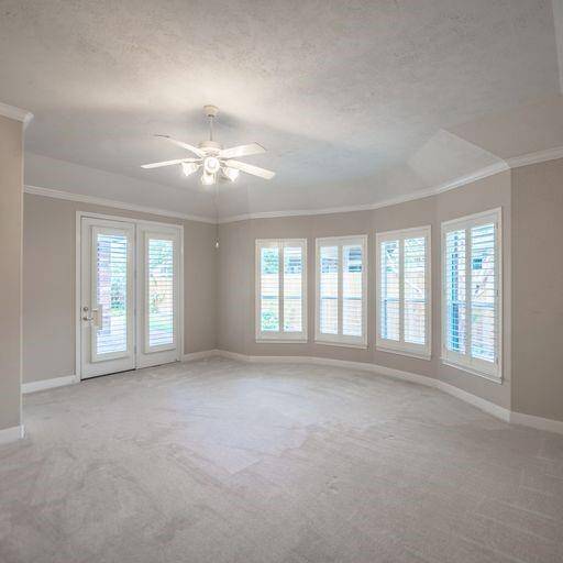 Primary Spacious Retreat bay windows