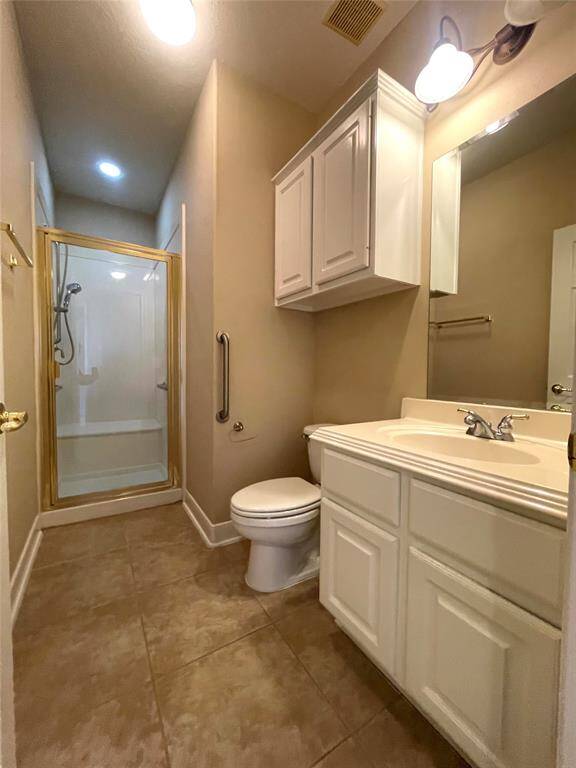 Secondary bathroom