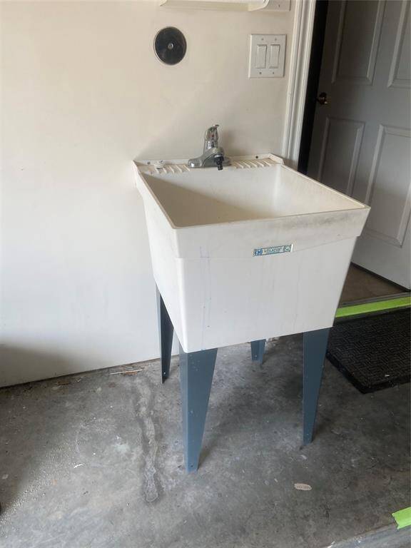 Extra Sink in the Garage