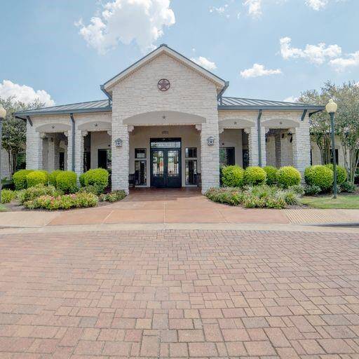 Grand Center to socialize in Elegance and Luxury, attend events and stay active with style.