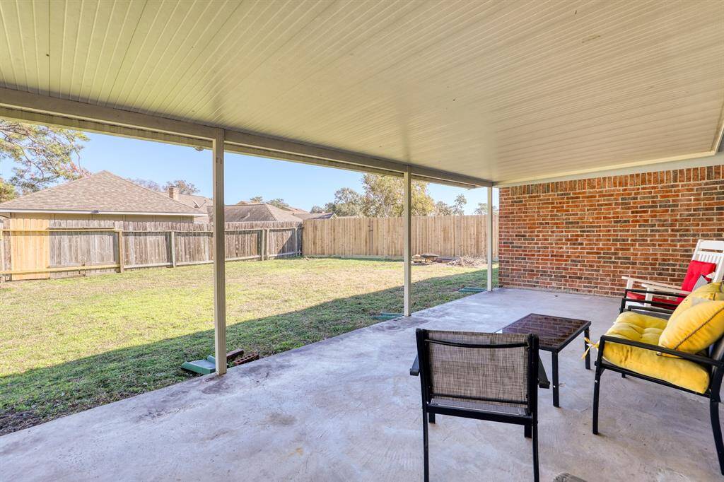 Spacious Covered Patio