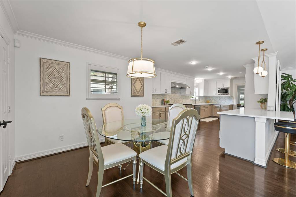 Spacious Breakfast Area
