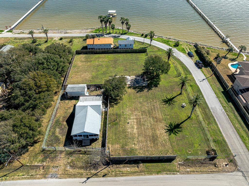 This photo shows entire parcel of land, this listing is for half of Lots 1-4 (see diagram).