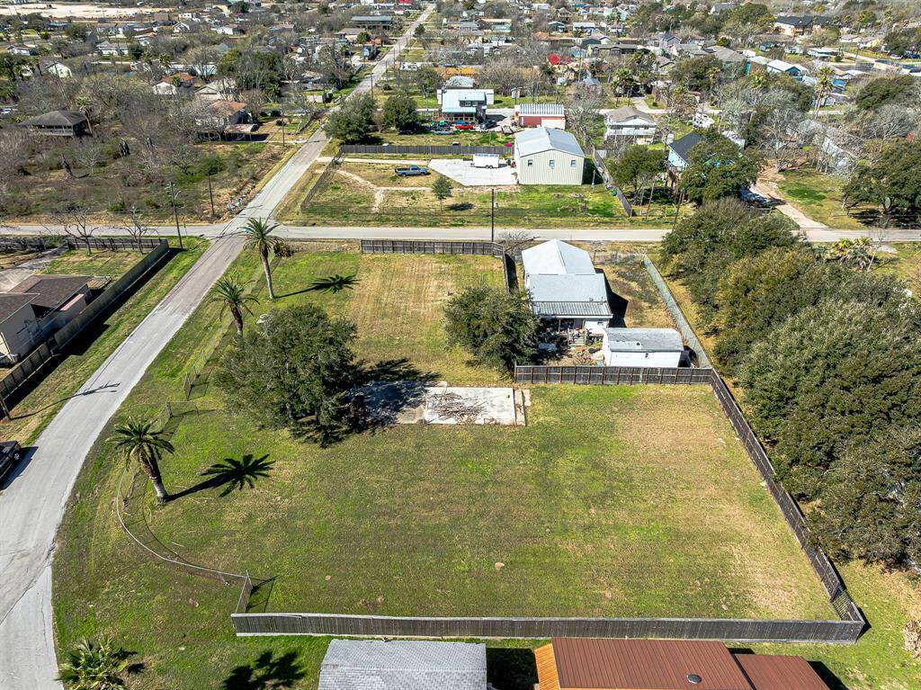 This photo shows entire parcel of land, this listing is for half of Lots 1-4 (see diagram).