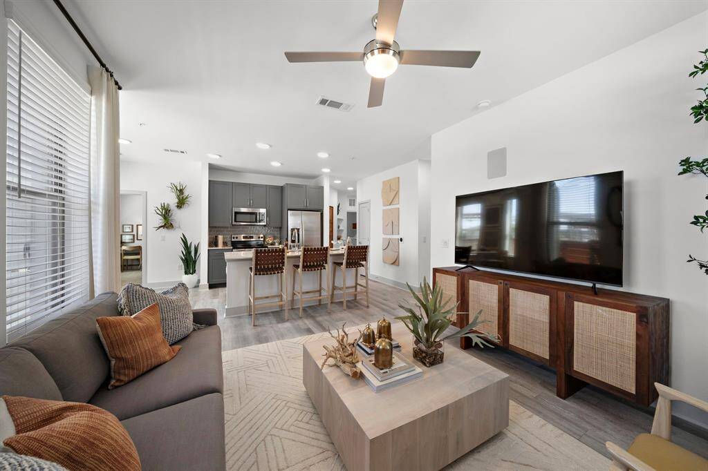 MODEL UNIT, LAYOUT MAY DIFFER