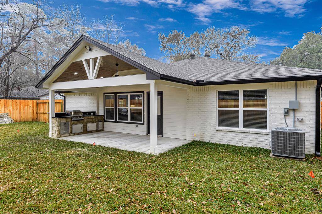 Enjoy this tranquil outdoor space, perfect for morning coffee or evening gatherings.