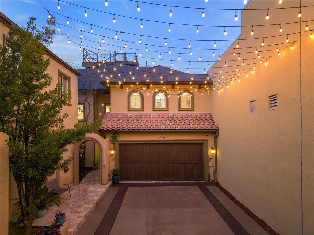 PRIVATE HEATED SWIMMING POOL/SPA… Located off the formal living room, the pool/spa area offers room for an outdoor kitchen or Bar-B-Q. The custom retractable pool shades create a wonderful private ambiance for family and friends to enjoy. Virtually Staged.