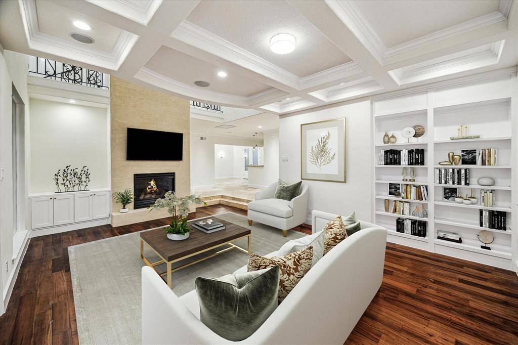 FORMAL LIVING ROOM… Virtually staged Living Room