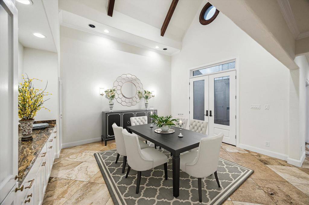 FORMAL DINING ROOM… Virtually staged Formal Dining Room