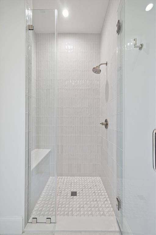Bath 2 w/shower
