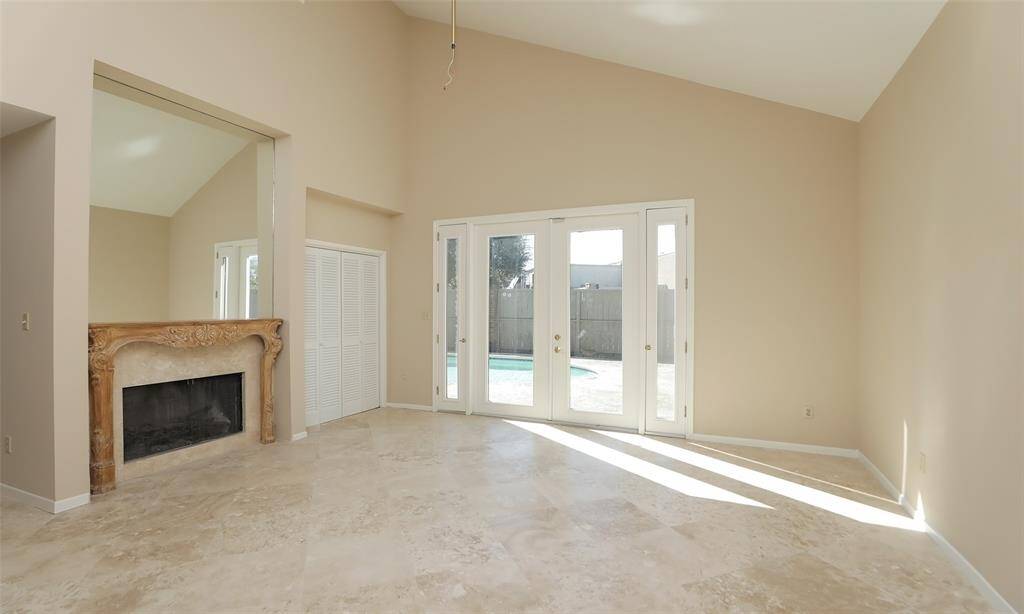 Living area with a fireplace