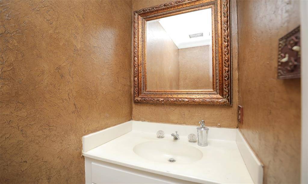 1/2 Bath sink/vanity area