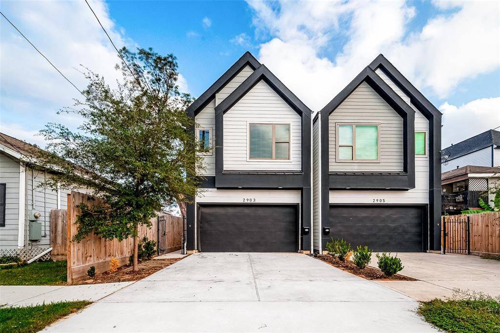 Welcome to 2903 Delano.