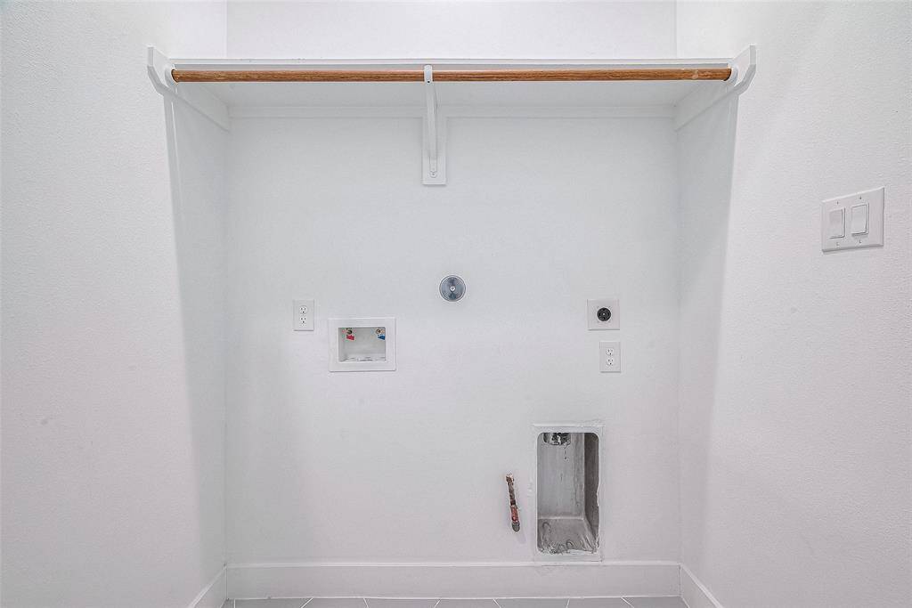 Washer and dryer hook ups. *Appliances included if needed! Laundry room on 2nd floor.