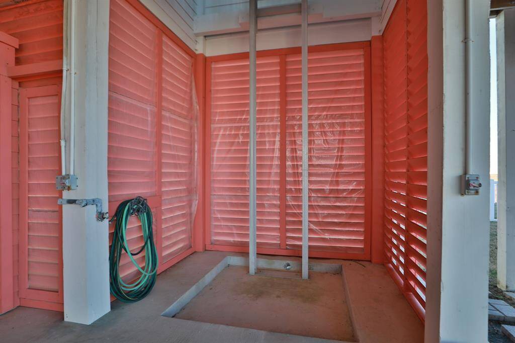 Handicap accessible lift.