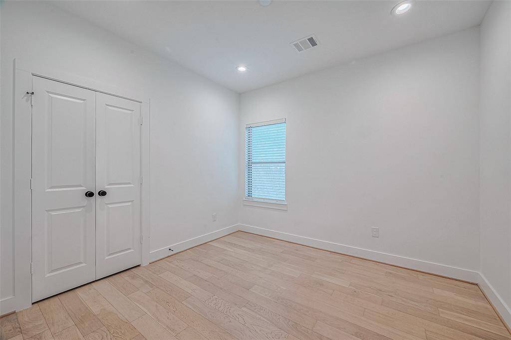 Guest bedroom #2.