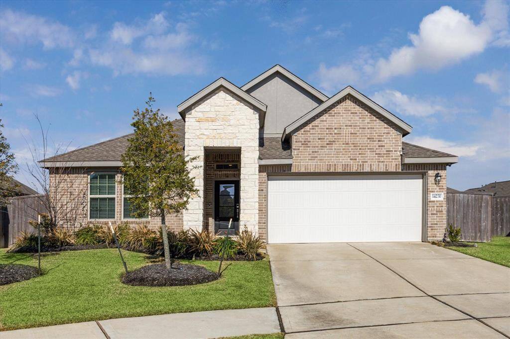 Welcome to 14231 Walworth Creek Court!
