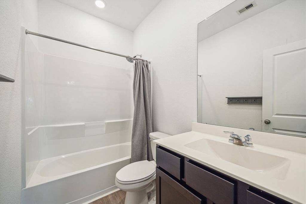Second bathroom