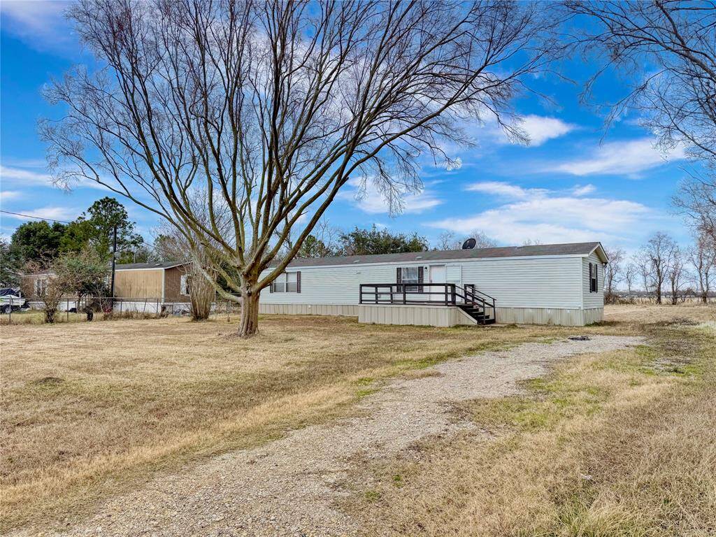 3-bed, 2-bath home on appx .73 acre - fully fenced.