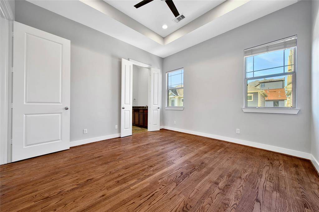 View of bedroom #1 :3.