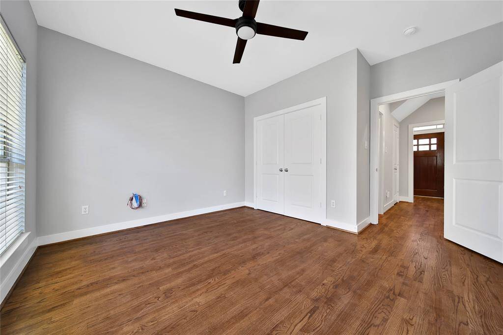 View of bedroom #2 :2.