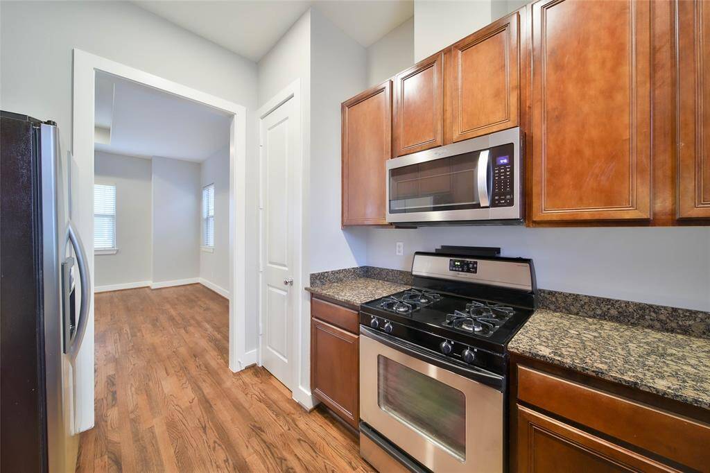 View of kitchen :3.