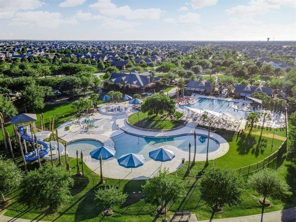More Pool design by Supreme Pools & Spas. With video at https://youtu.be/hd1PuVm9PCY