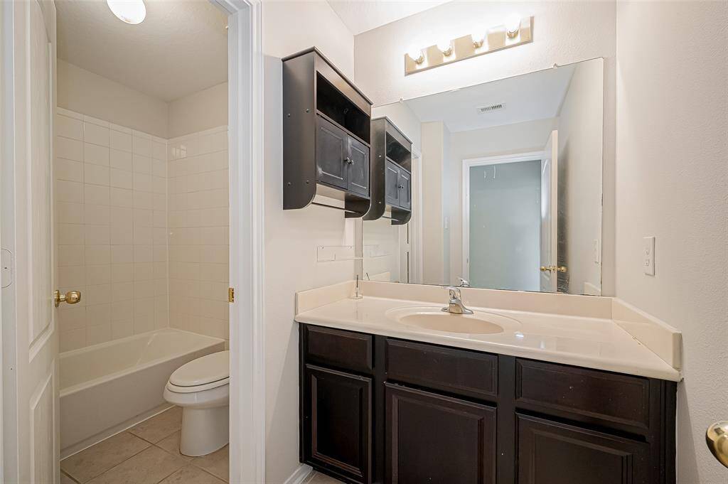 RESTROOM 2