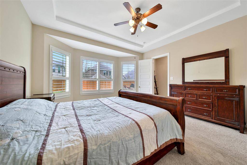 With a large bay window, plantation shutters, a tray ceiling, and plenty of space you will love to come home to this space to relax and unwind.