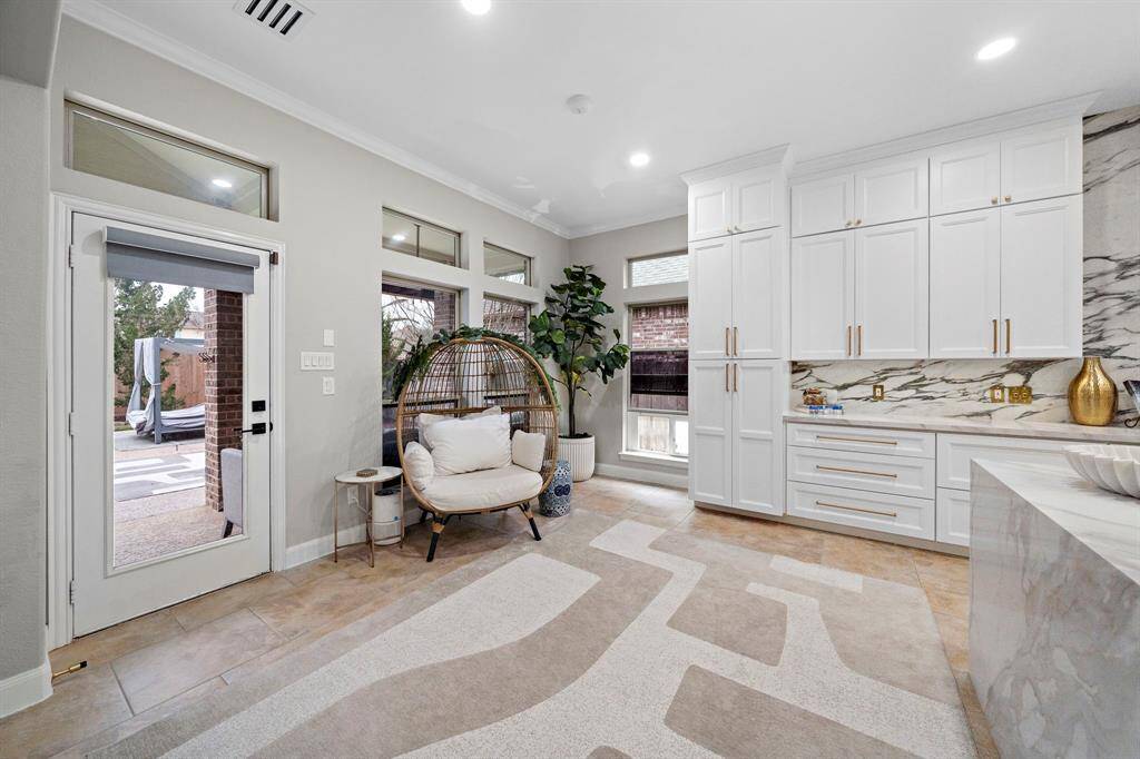 Breakfast area offers a fabulous view of the oasis outside.