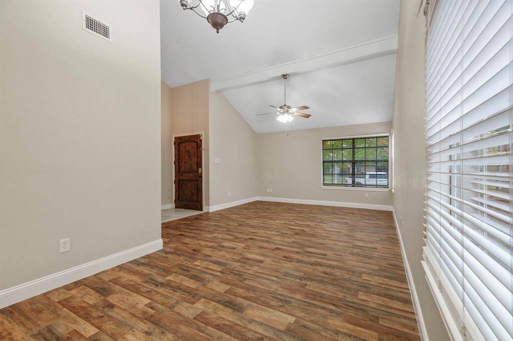 DINING AREA/LIVING ROOM