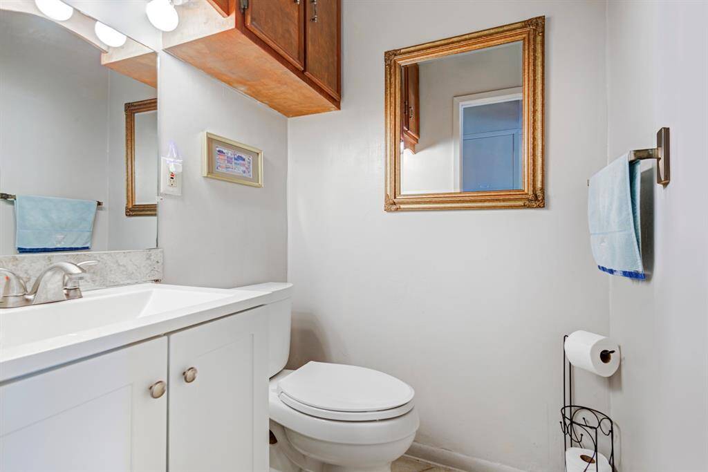 Downstairs half bathroom