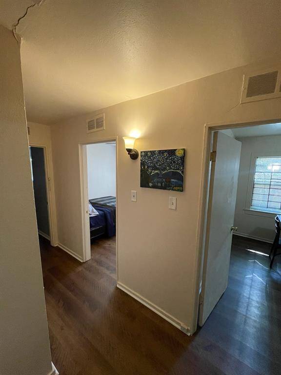 Hall to bedrooms