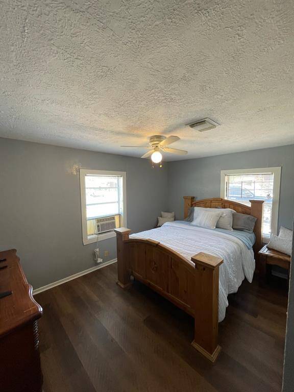 Great size Bedroom 1