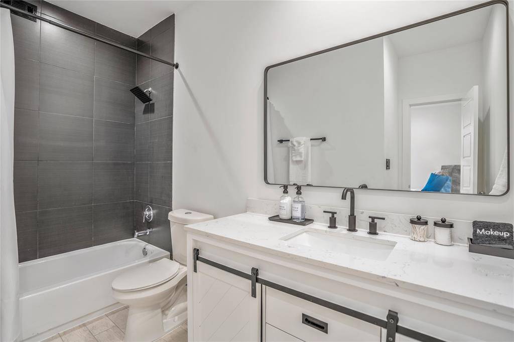 2nd full bathroom of secondary bedroom