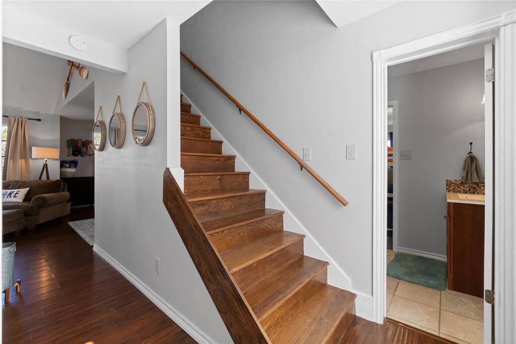 Stairs up to the primary retreat
