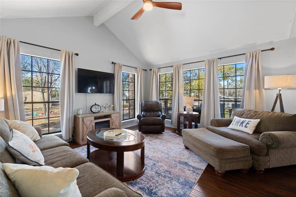 Large area for watching tv or visiting with friends