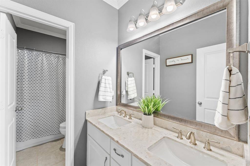 Upstairs bathroom