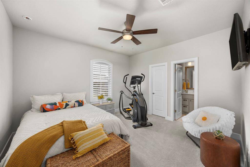 5th bedroom upstairs