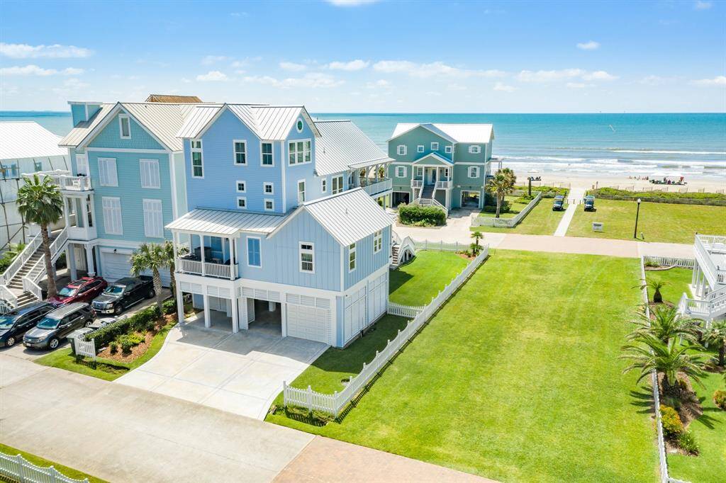 Adjacent to the greenbelt offers a bit of privacy for your neighbor with a feel of having extra space to breathe!  Such a quick walk to the dune walkover and to the beach!  Single car garage for the golf cart that comes with the purchase!