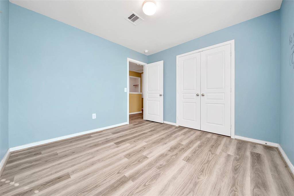 Secondary bedroom