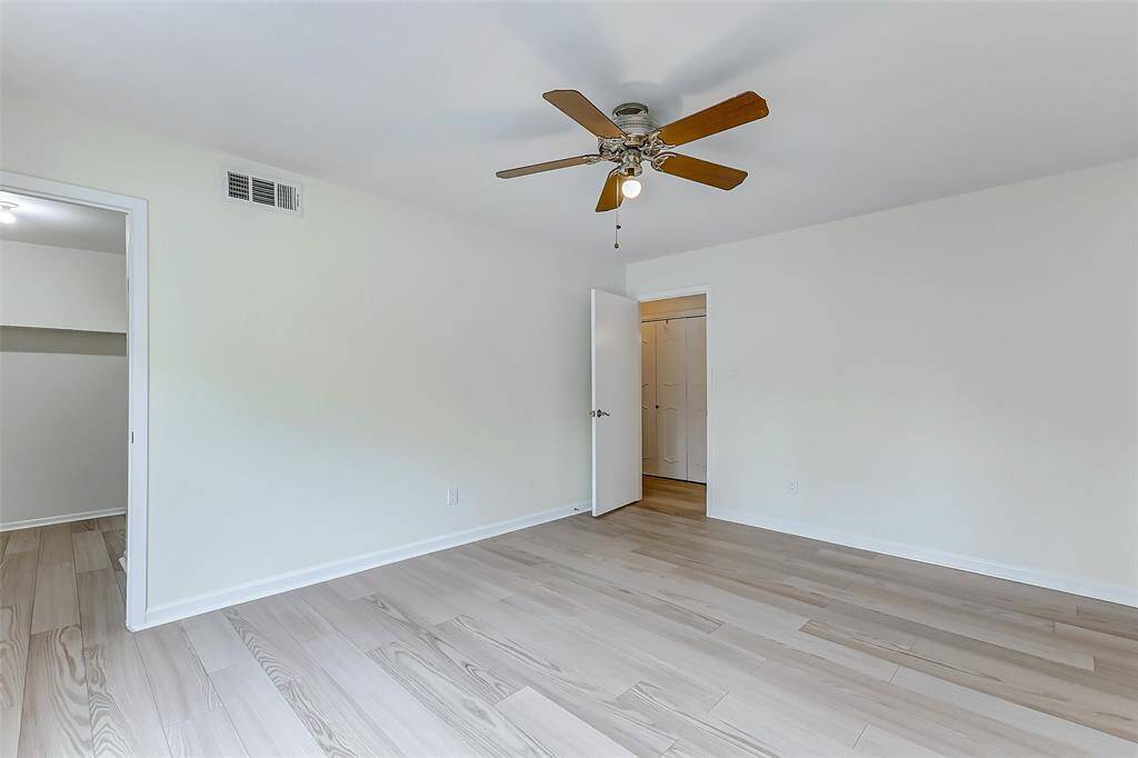 Floor 2 - Bathroom