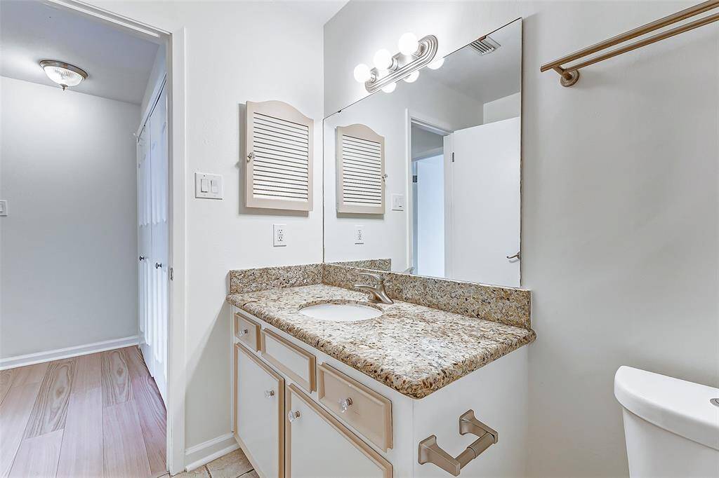 Floor 2 - Bathroom