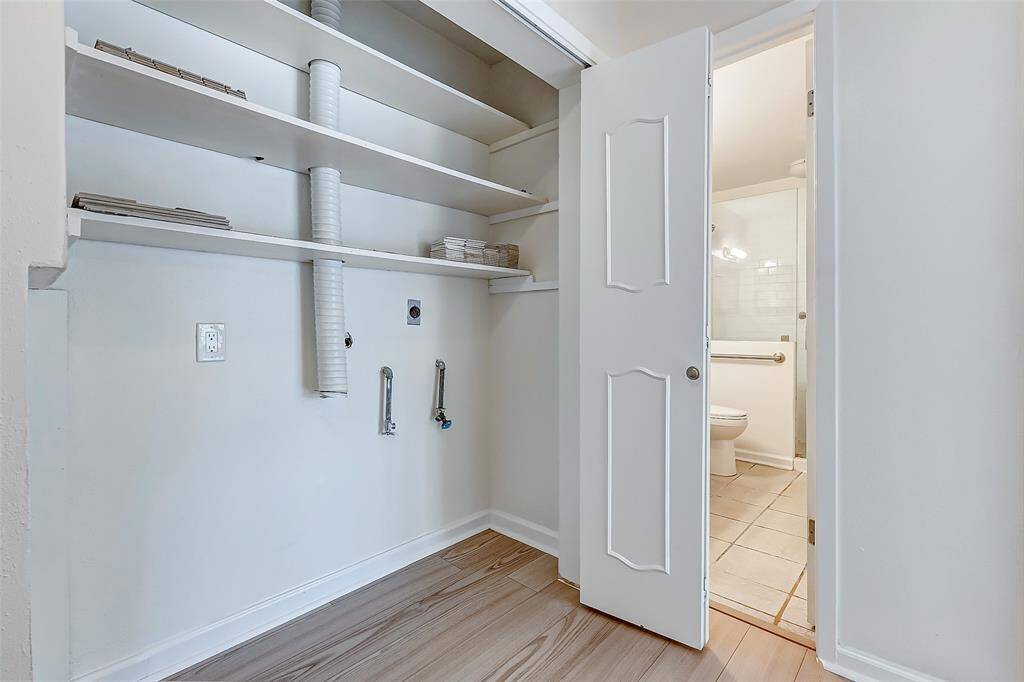 Floor 2 - Closet