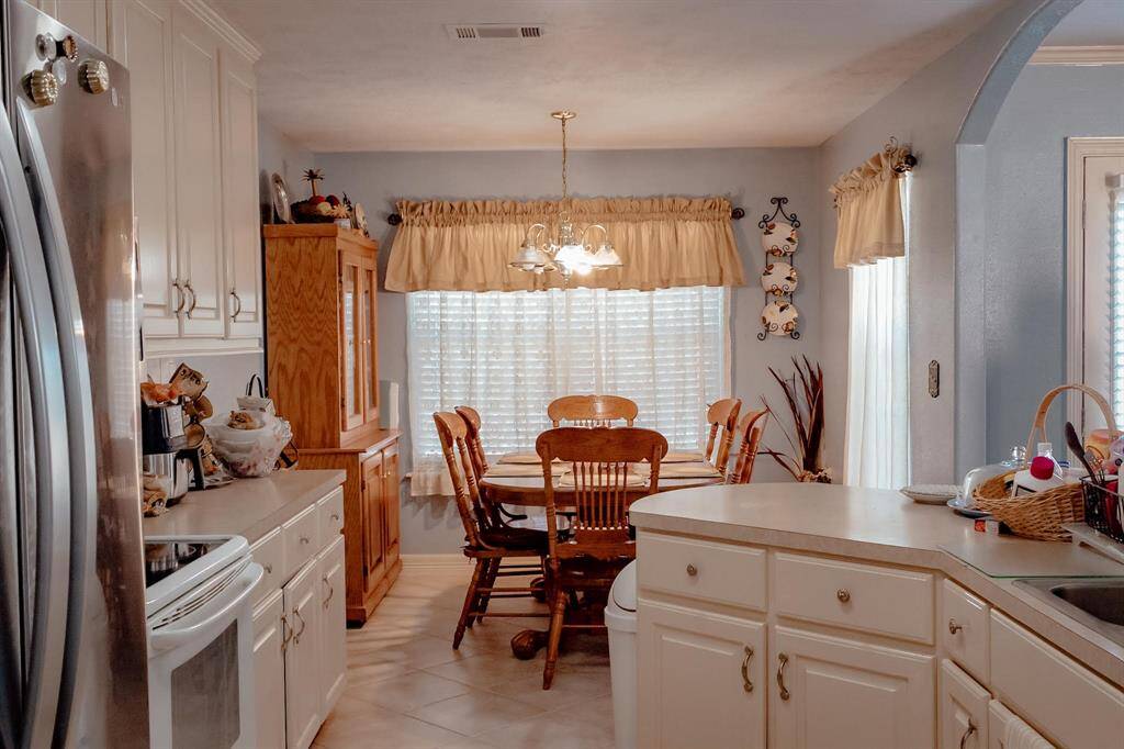 Kitchen/Dinning