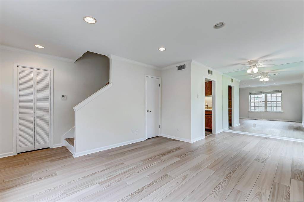 Floor 1 - Living Room & Kitchen